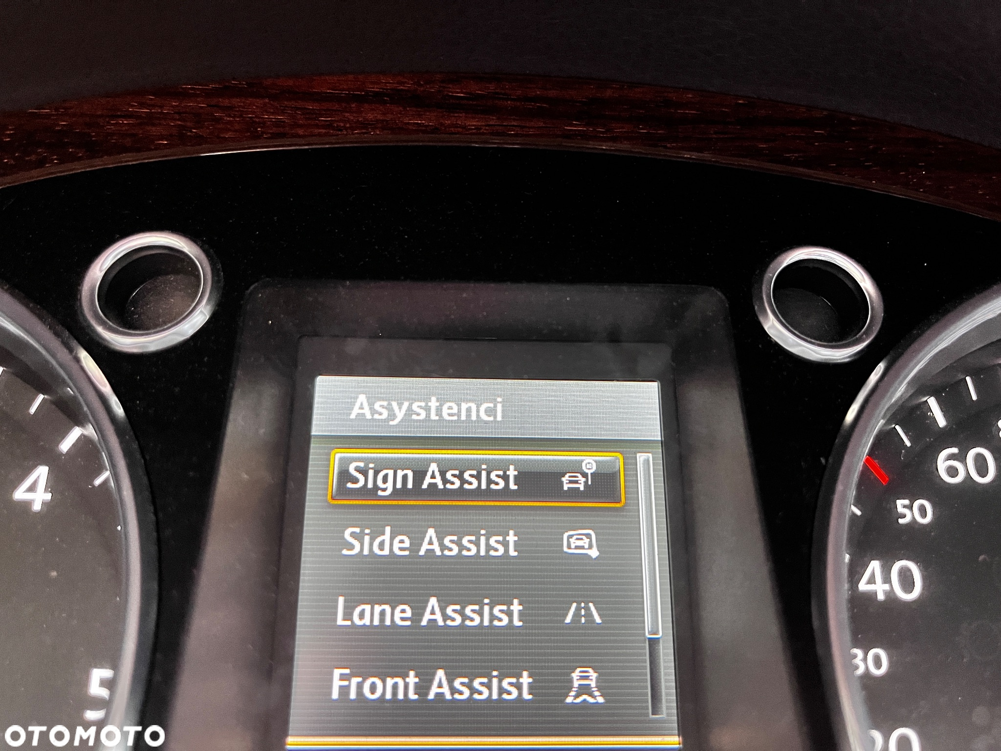 Volkswagen Passat Variant 2.0 TDI 4Motion DSG BlueMotion Tech Exclusive - 31