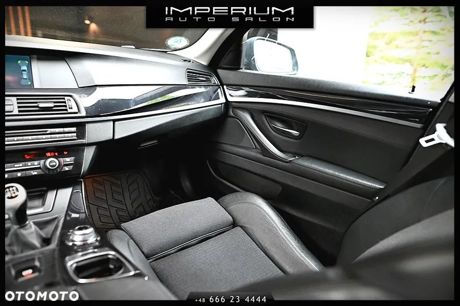 BMW Seria 5 525d Touring Modern Line - 20