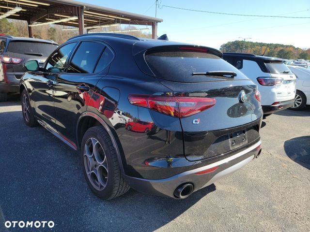 Alfa Romeo Stelvio 2.0 Turbo 16V AT8-Q4 Veloce Ti - 3