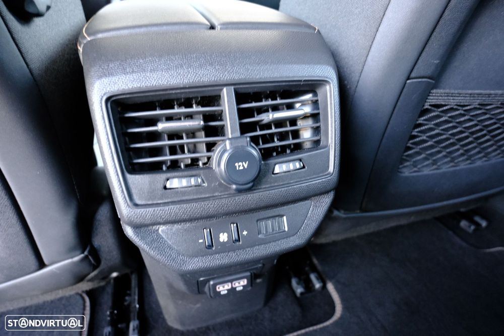 Peugeot 5008 1.2 PureTech GT EAT8 - 28