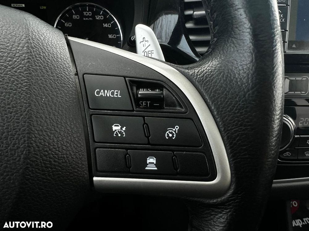 Mitsubishi Outlander - 22