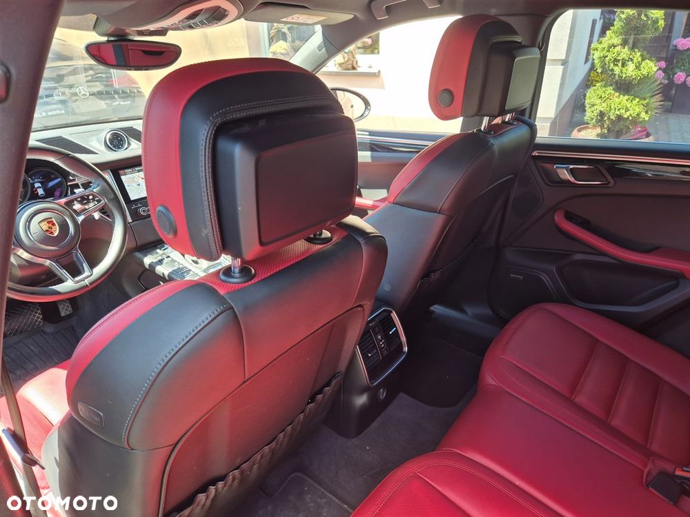 Porsche Macan - 35