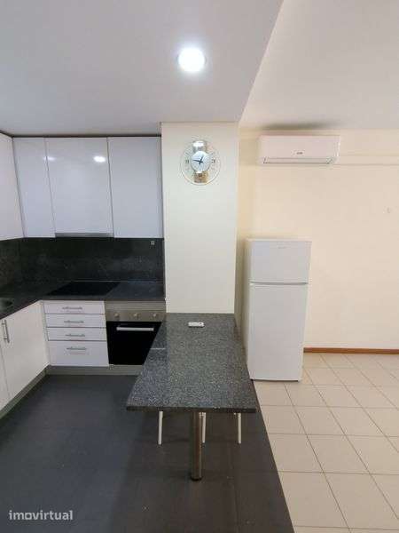 Apartamento  T1 disponivel - Grande imagem: 2/8