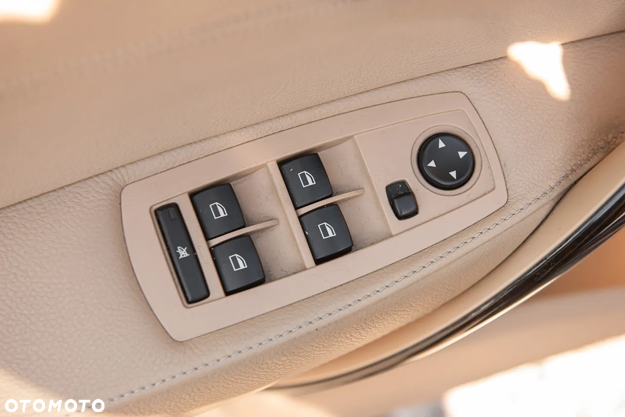BMW X3 3.0d - 16