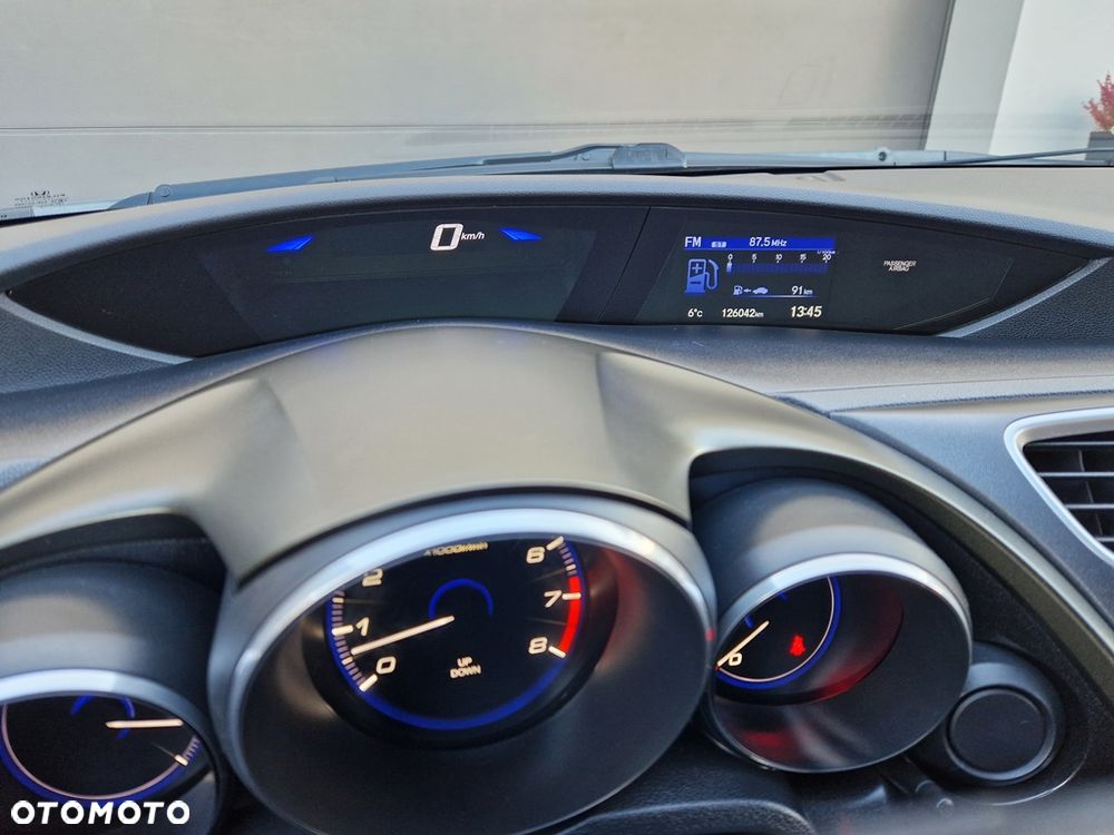 Honda Civic 1.8 i-VTEC Executive Black Edition - 29