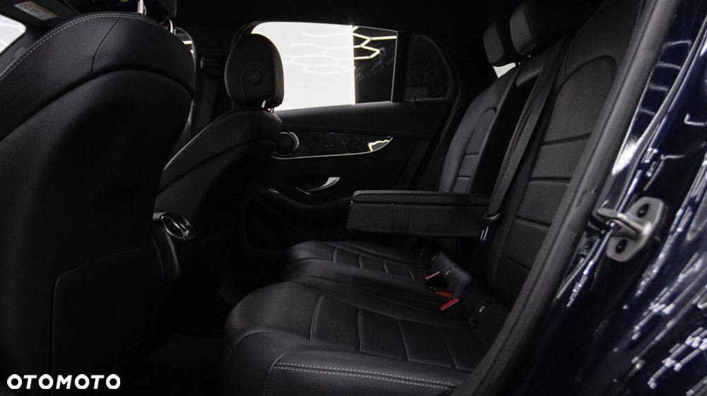 Mercedes-Benz GLC 200 4Matic 9G-TRONIC AMG Line - 15