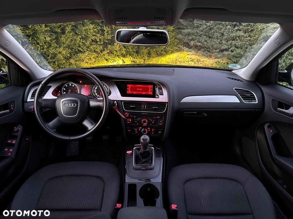 Audi A4 Limousine 1.8 TFSI Ambiente - 16