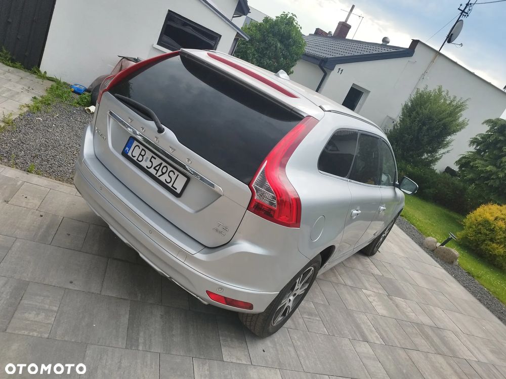 Volvo XC 60 T6 AWD Momentum - 2