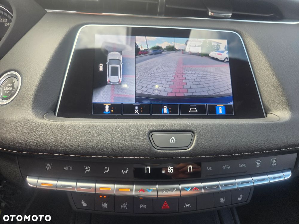 Cadillac XT4 350T AWD Premium Luxury - 26