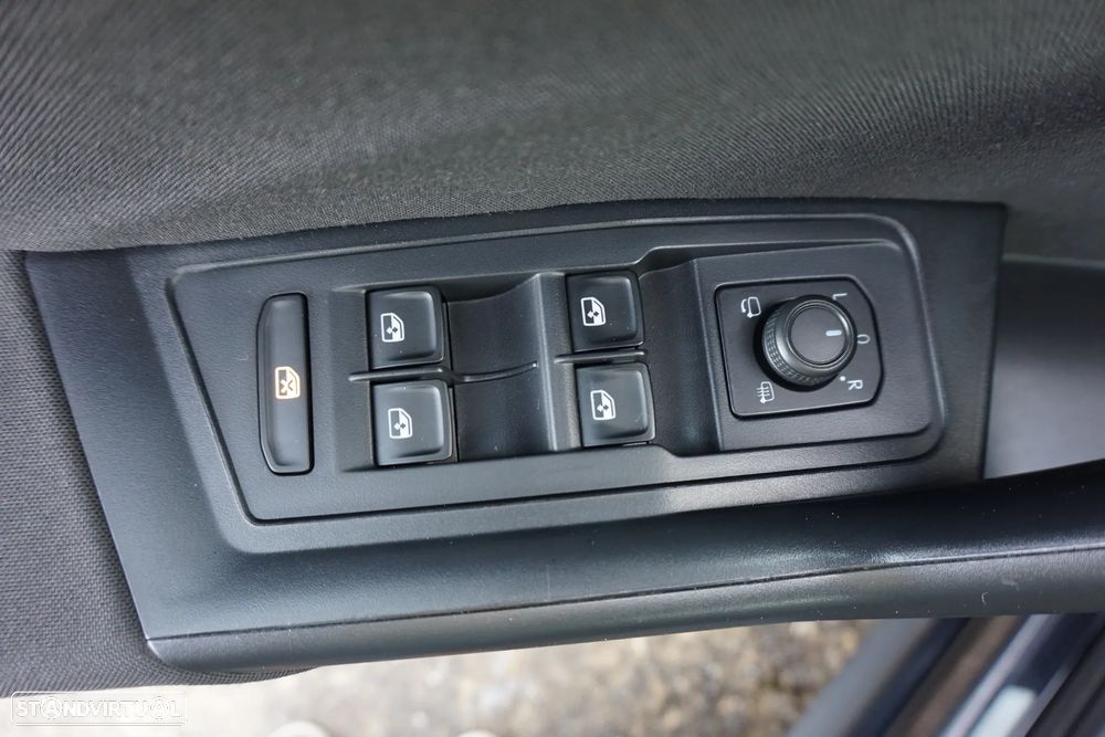 VW T-Roc 1.0 TSI Style - 32