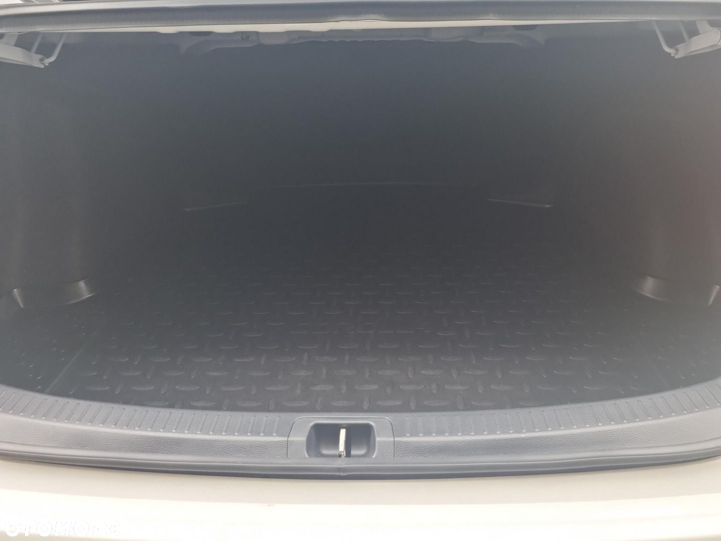 Toyota Corolla 1.5 Comfort - 12