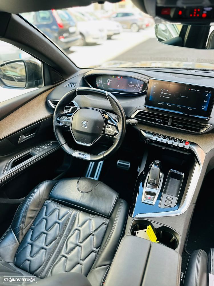 Peugeot 5008 BlueHDI 130 EAT8 GT — fotografia 5