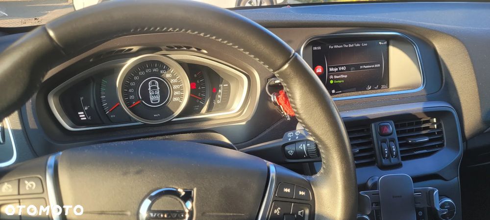 Volvo V40 T3 Geartronic Momentum - 8