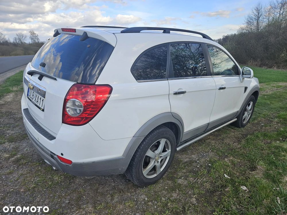 Chevrolet Captiva 3.2 LT (deu) - 5