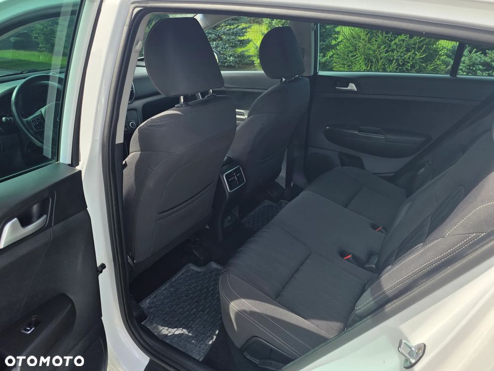 Kia Sportage 1.6 GDI 2WD Attract - 13