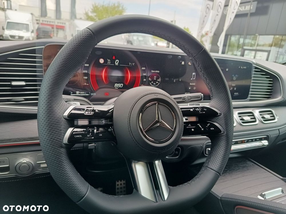 Mercedes-Benz GLE - 32