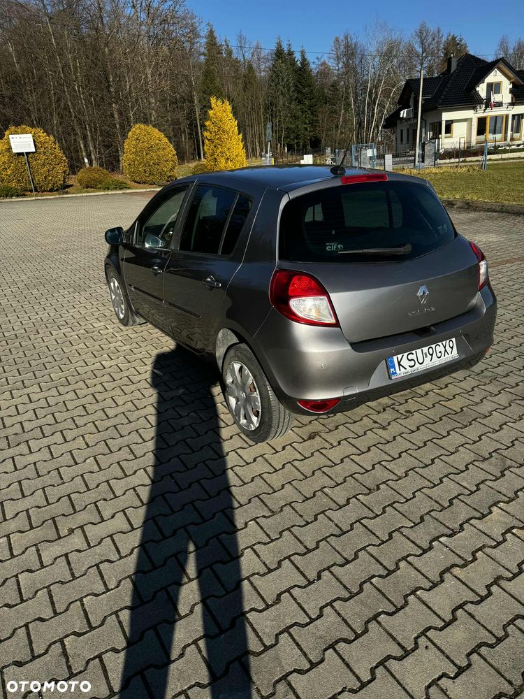 Renault Clio - 6