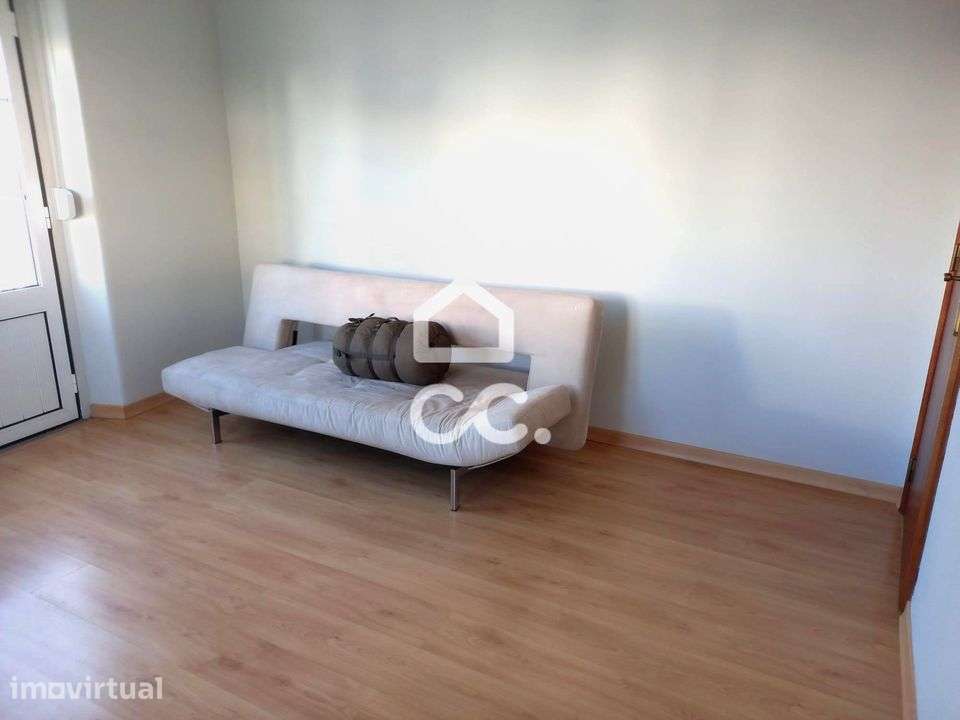 Apartamento T2, 1º andar - Grande imagem: 3/17