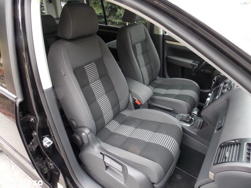 Volkswagen Touran 1.9 TDI DSG United - 10