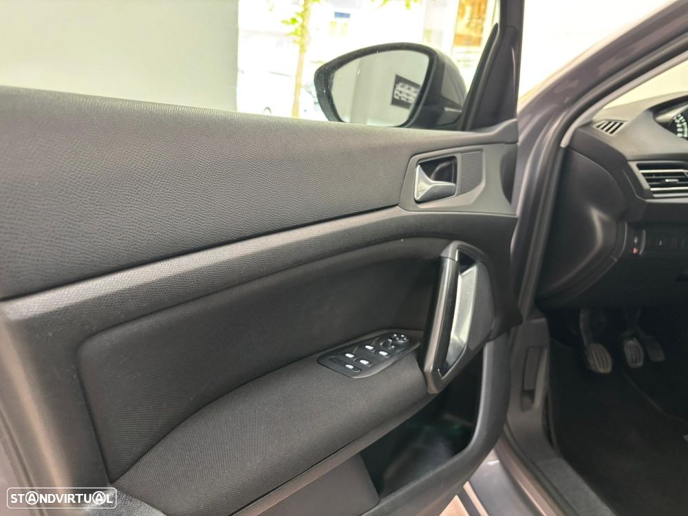 Peugeot 308 SW 1.5 BlueHDi Active - 15