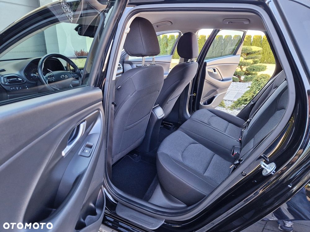 Hyundai i30 1.5 Intro - 19