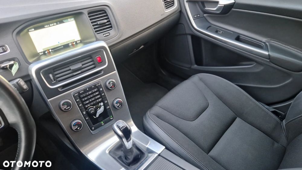 Volvo V60 D2 Kinetic - 14