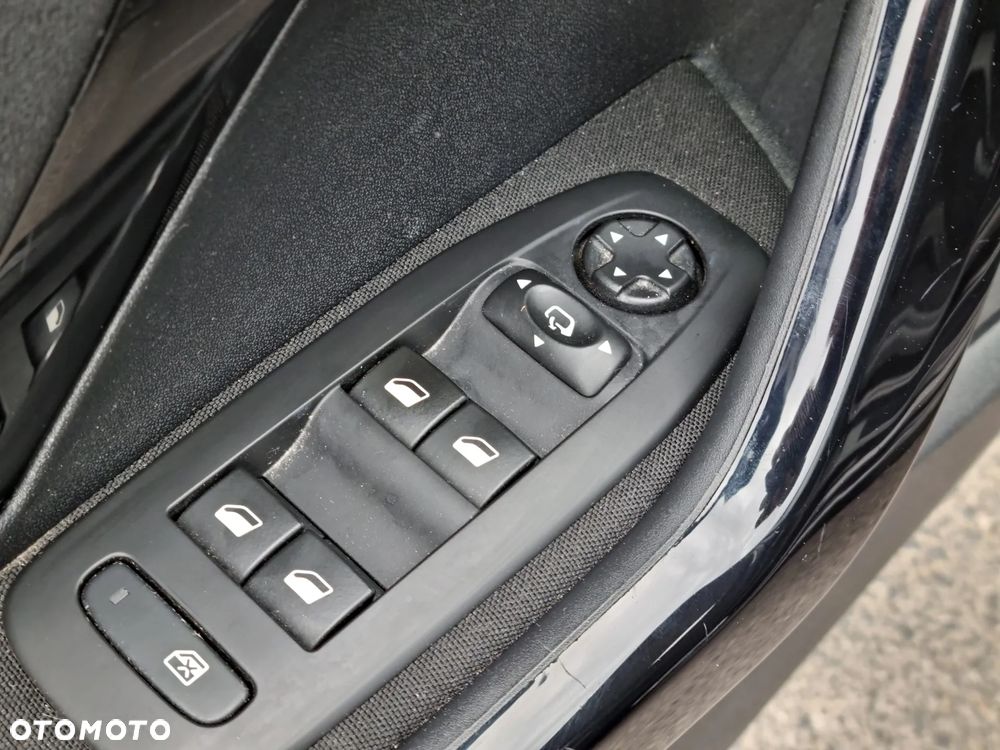 Peugeot 208 PureTech 82 Start & Stop Allure - 25