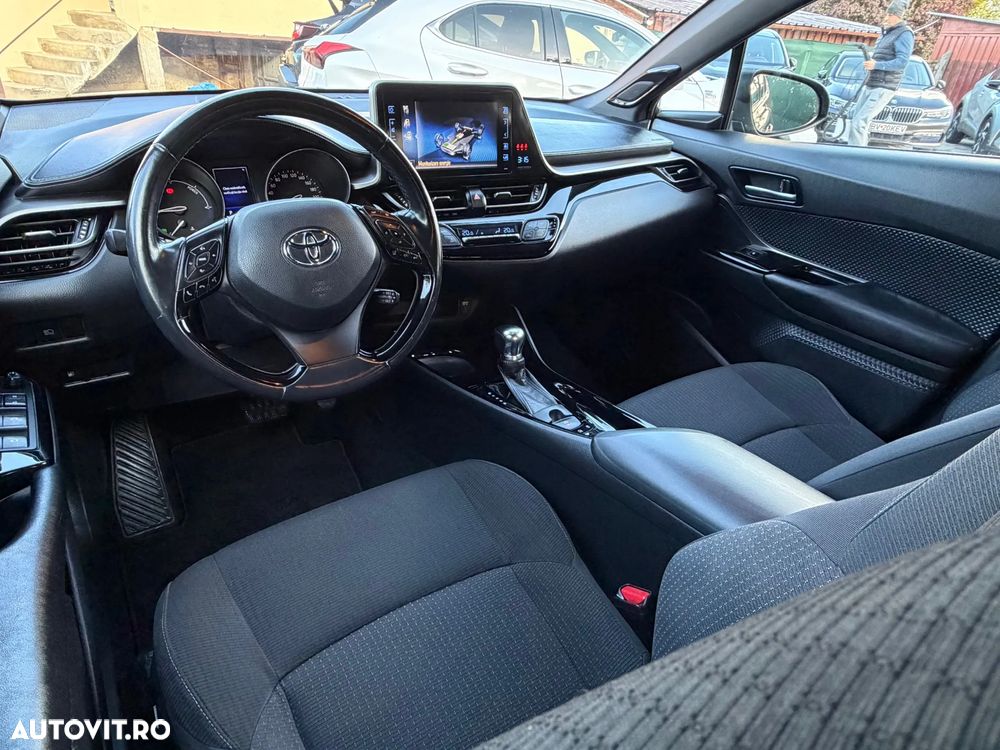 Toyota C-HR - 7