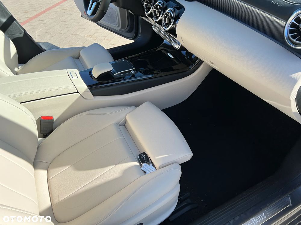 Mercedes-Benz CLA 220 d Progressive 8G-DCT - 11