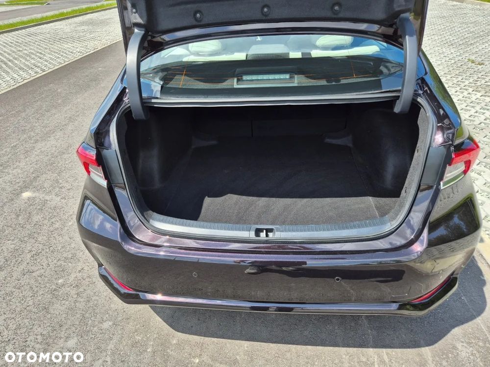 Toyota Corolla 1.6 Comfort - 19