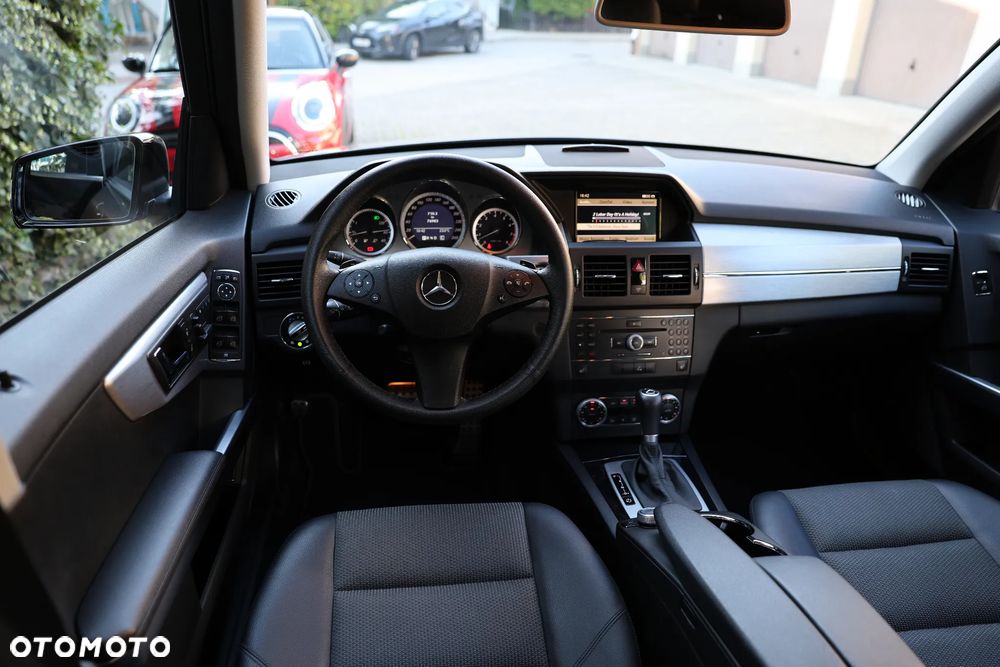 Mercedes-Benz GLK 300 4Matic 7G-TRONIC SPORT EDITION - 33