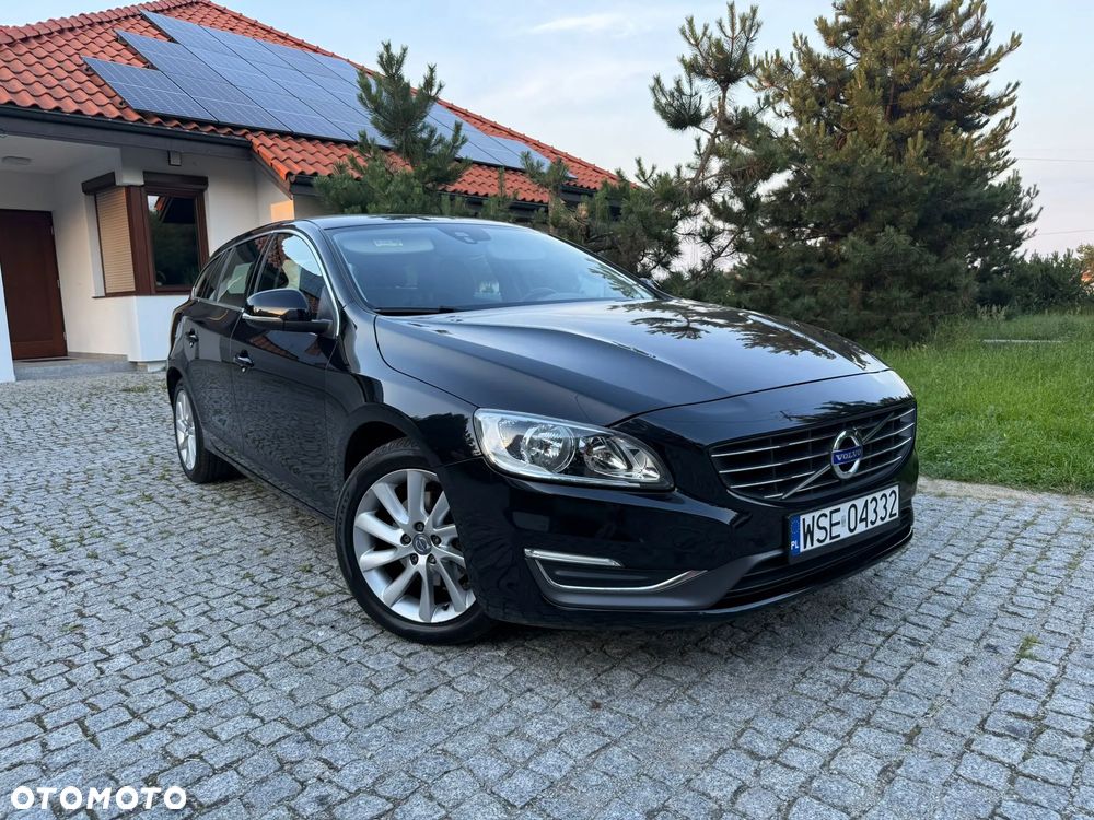 Volvo V60 D4 Drive-E R-Design Summum - 1