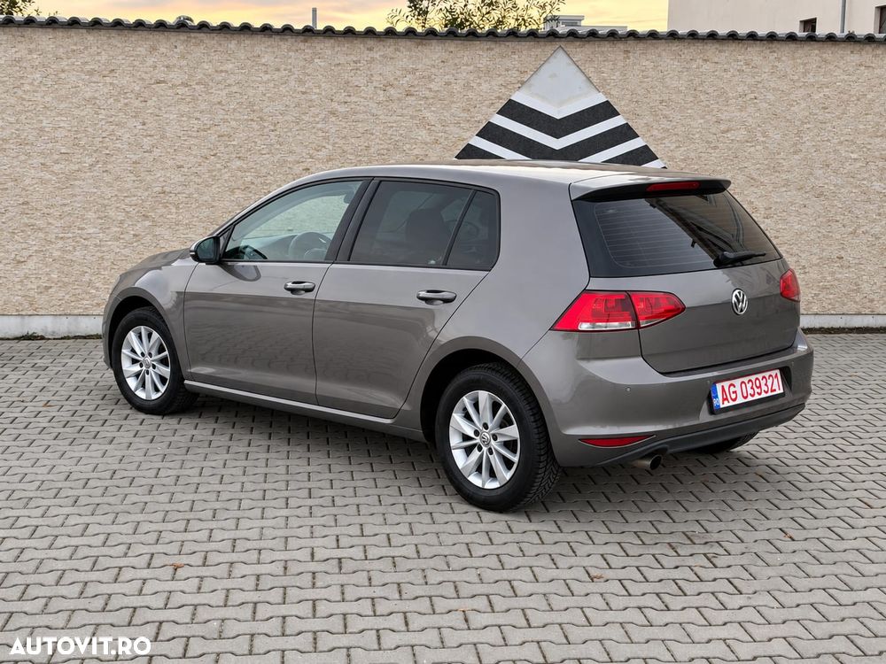 Volkswagen Golf - 4