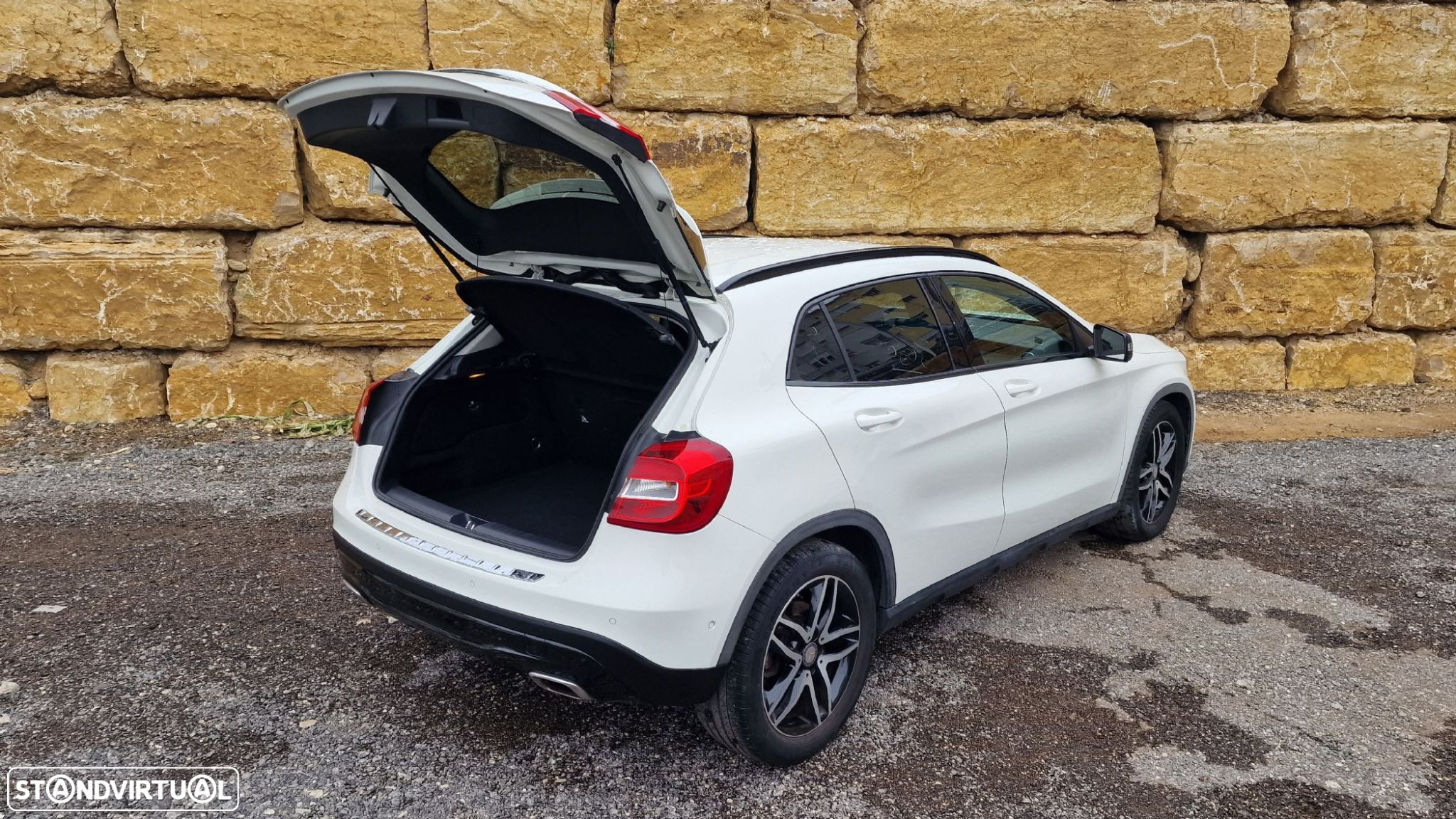 Mercedes-Benz GLA 180 CDi Urban - 33