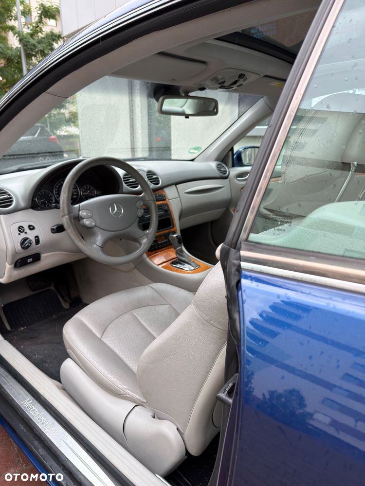 Mercedes-Benz CLK - 15