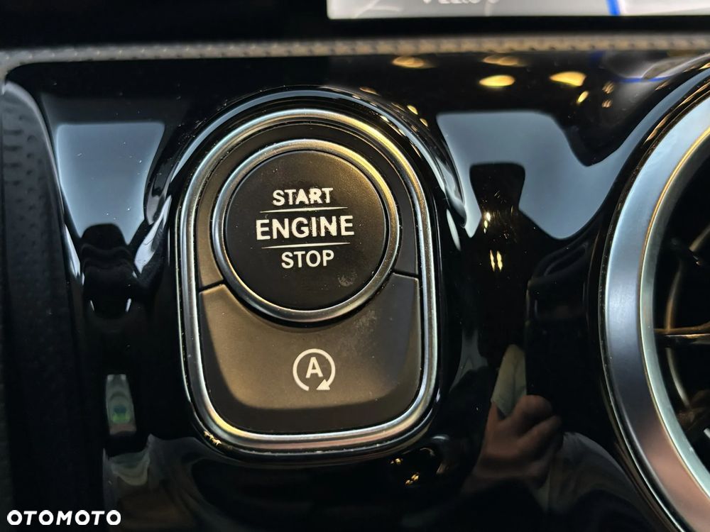 Mercedes-Benz Klasa A 180 Progressive 7G-DCT - 12