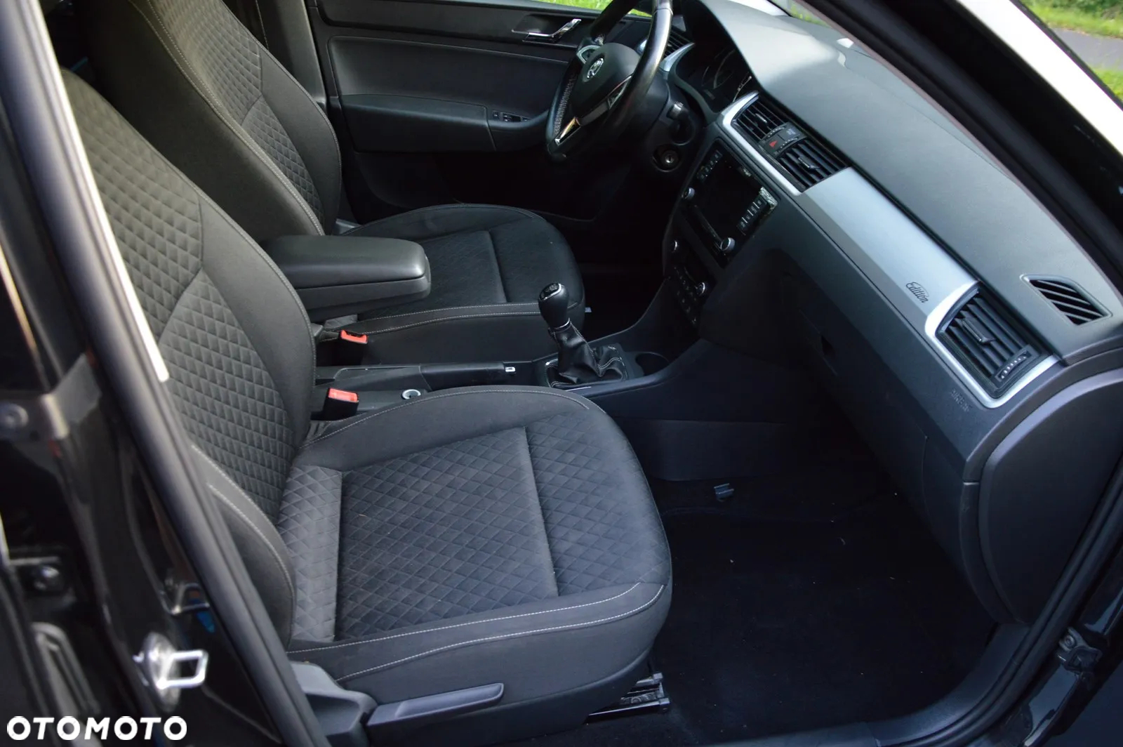 Skoda RAPID 1.2 TSI Edition - 18