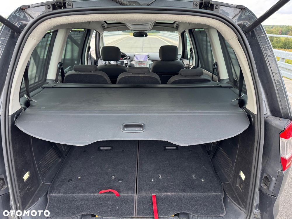 Ford Galaxy 2.2 TDCi Ghia - 16