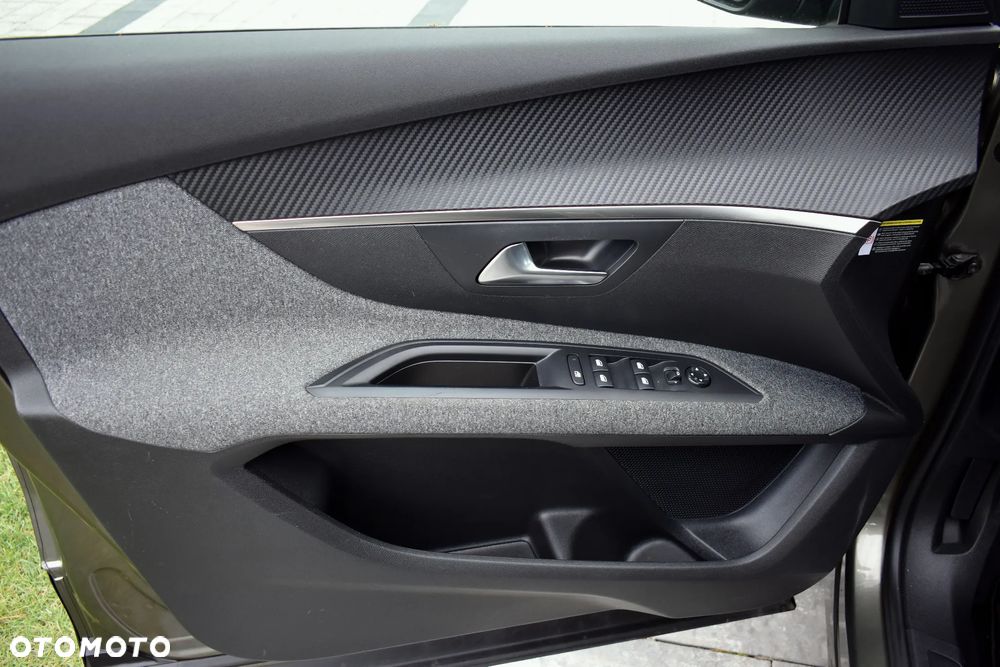 Peugeot 5008 BlueHDi 130 EAT8 Active - 22