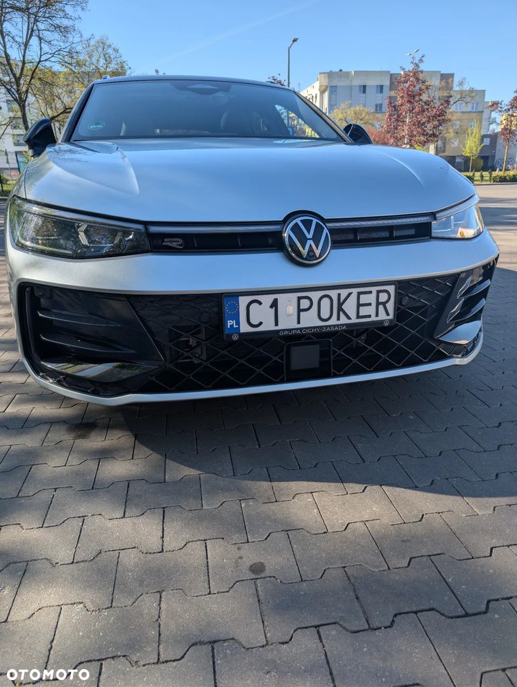 Volkswagen Passat - 2