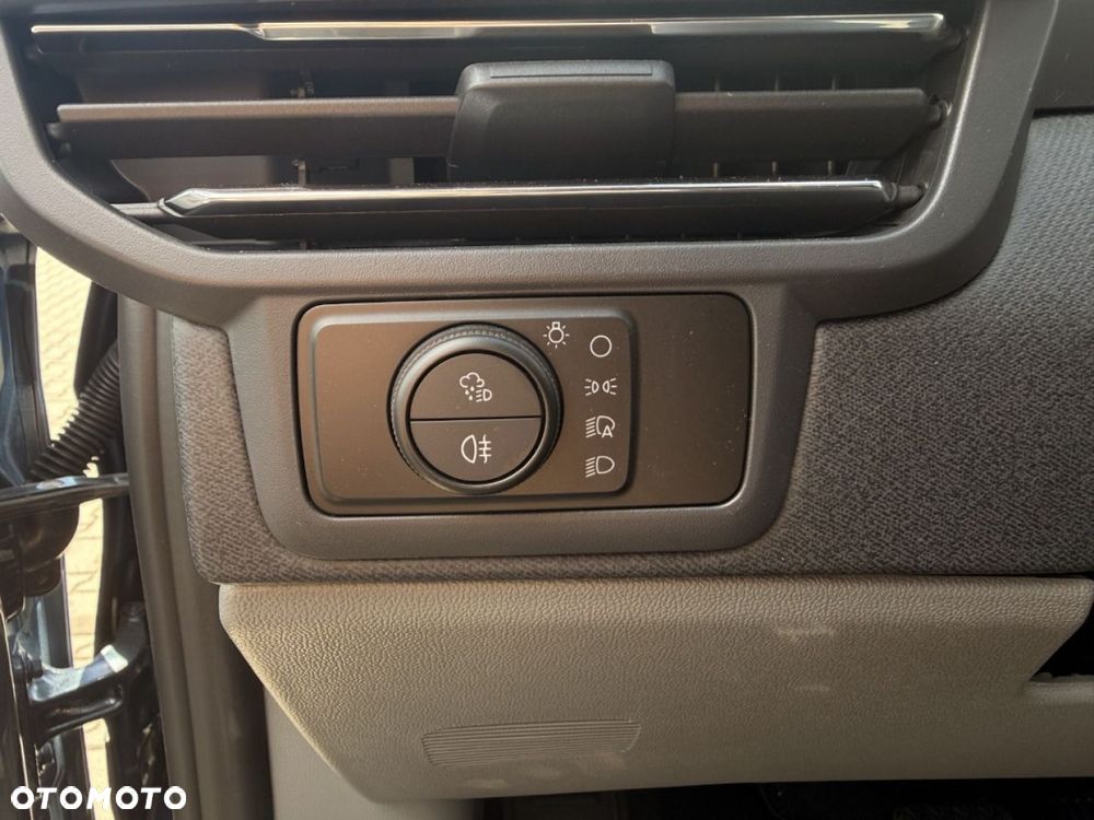 Ford Tourneo Custom - 18