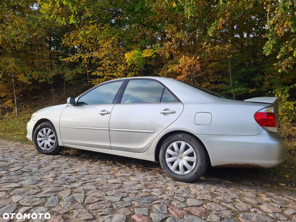 Toyota Camry 2.4 XLE - 2