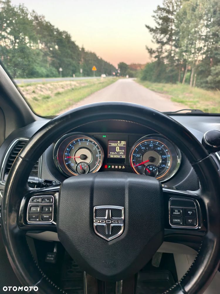 Dodge Grand Caravan - 19
