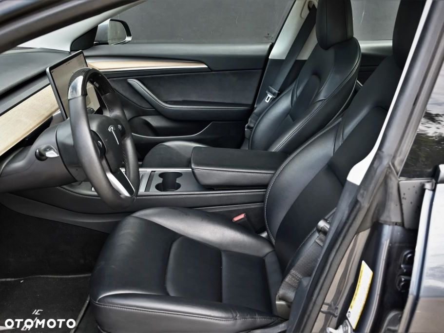 Tesla Model 3 - 22