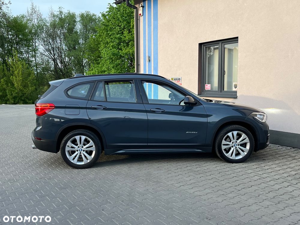 BMW X1 xDrive25d Sport Line - 23
