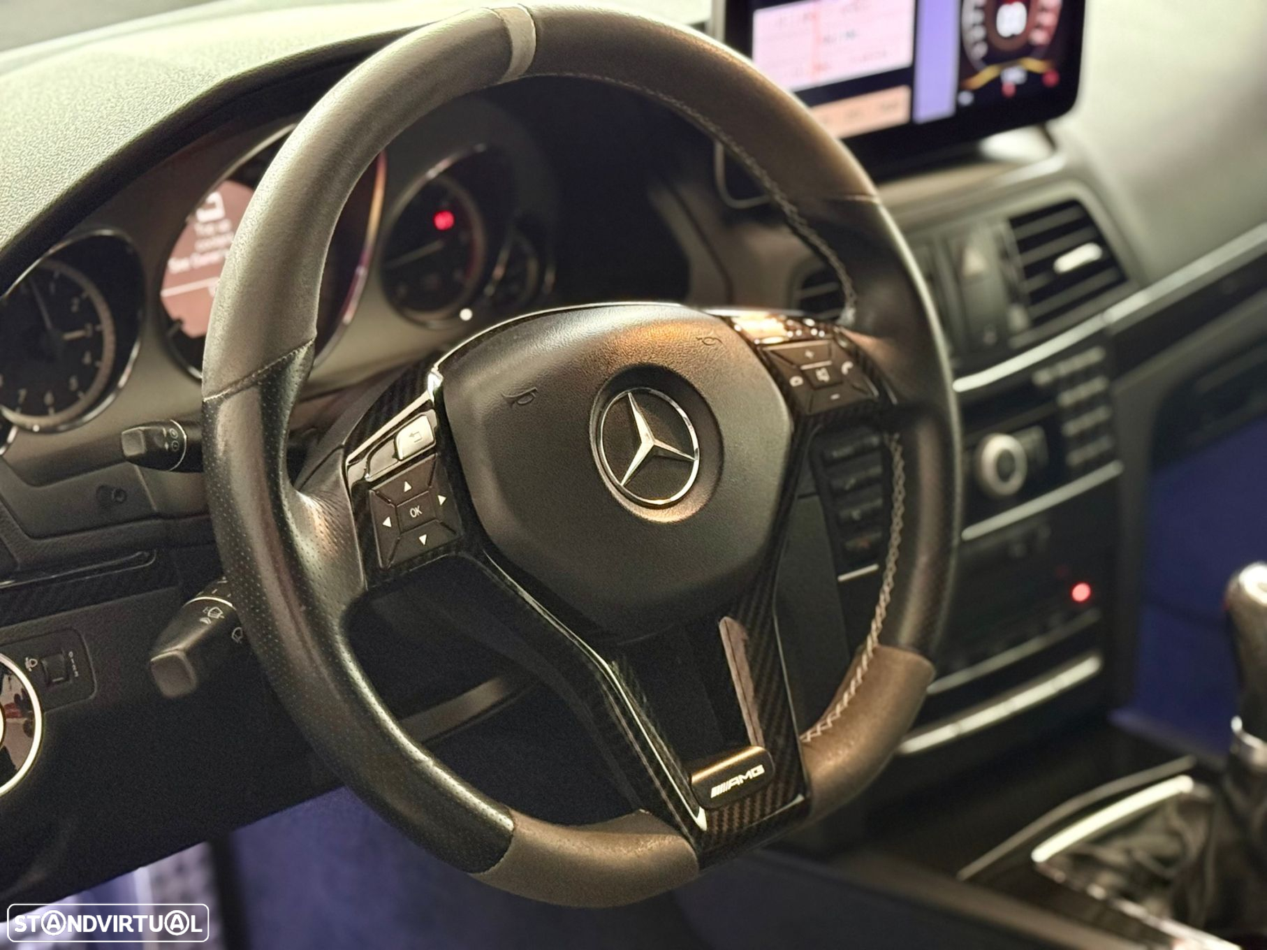Mercedes-Benz E 220 CDi Avantgarde BlueEfficiency - 31
