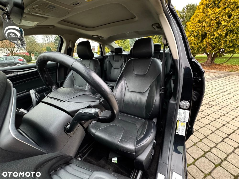 Ford Fusion 2.0 EcoBoost Titanium - 12