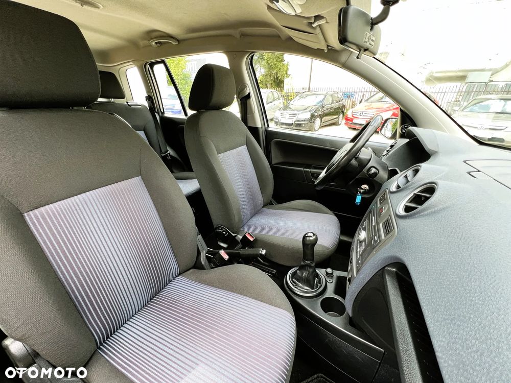Ford Fusion - 13
