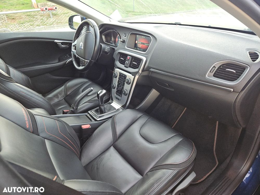 Volvo V40 D2 Ocean Race - 12