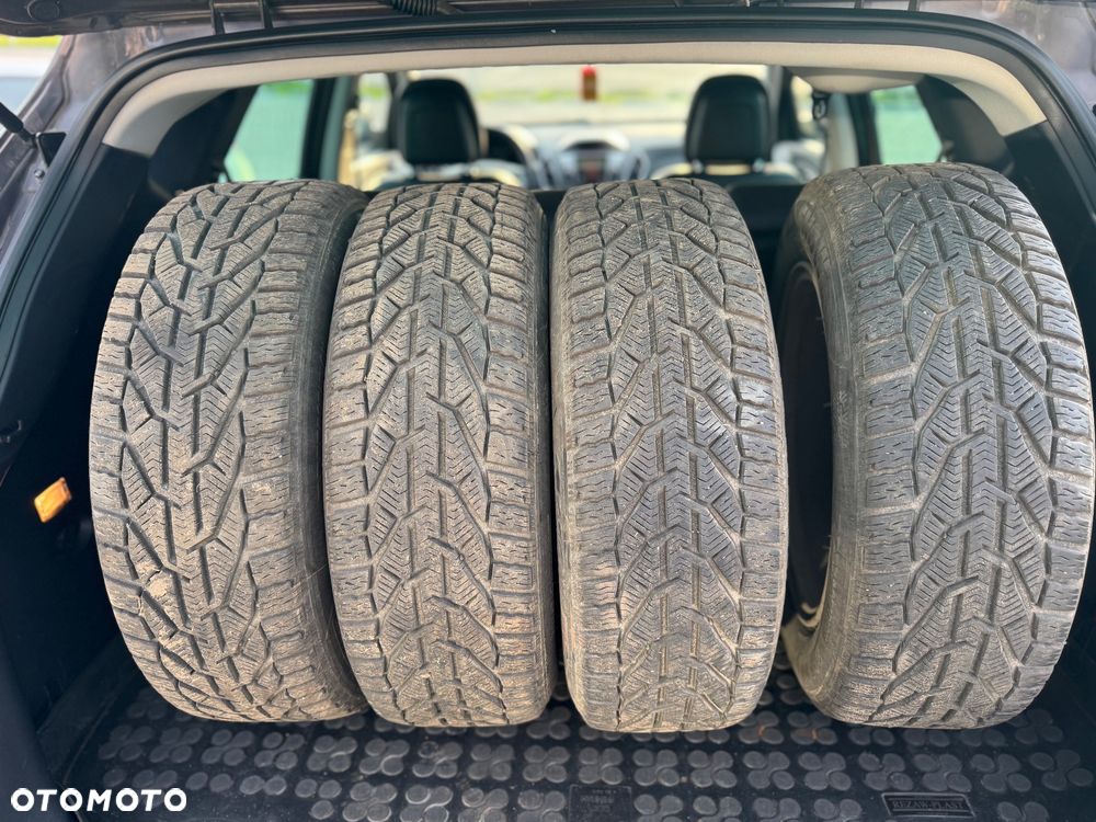 Hyundai ix35 2.0 4WD Comfort - 22